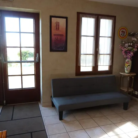 Logis Les Confins Du Perche 酒店