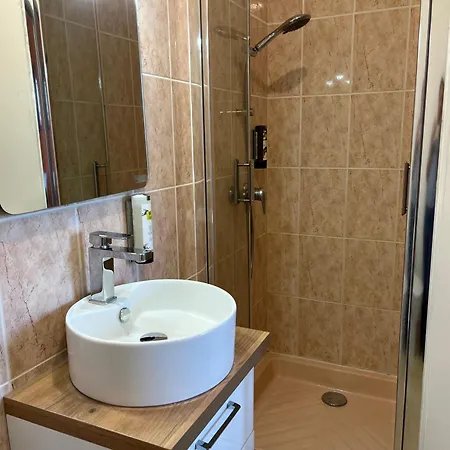 Logis Les Confins Du Perche 2* 于讷河畔索镇