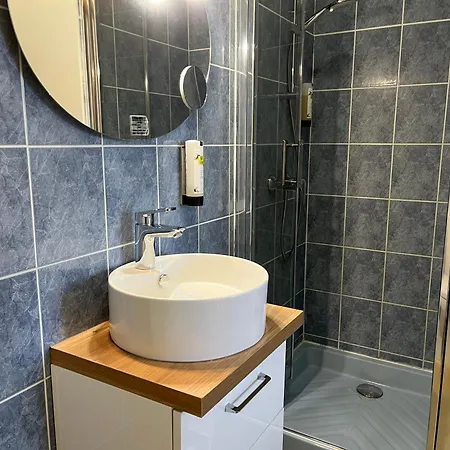 酒店 Logis Les Confins Du Perche 2*