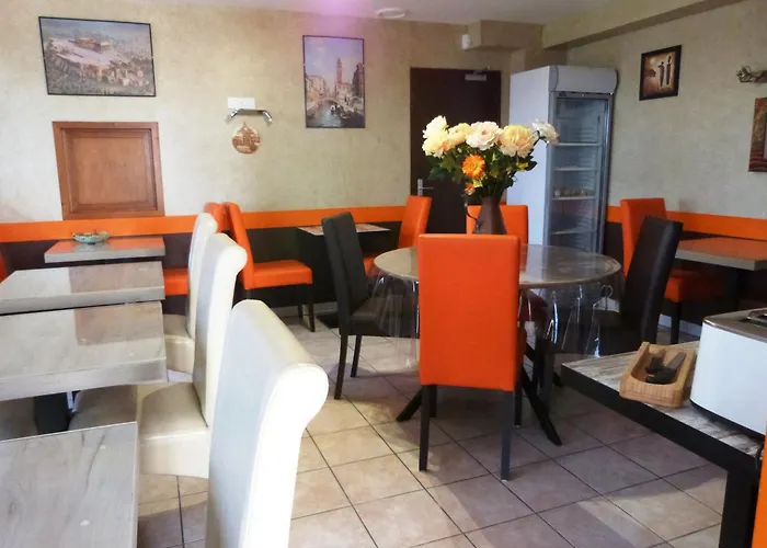 Logis Les Confins Du Perche Sceaux-sur-Huisne